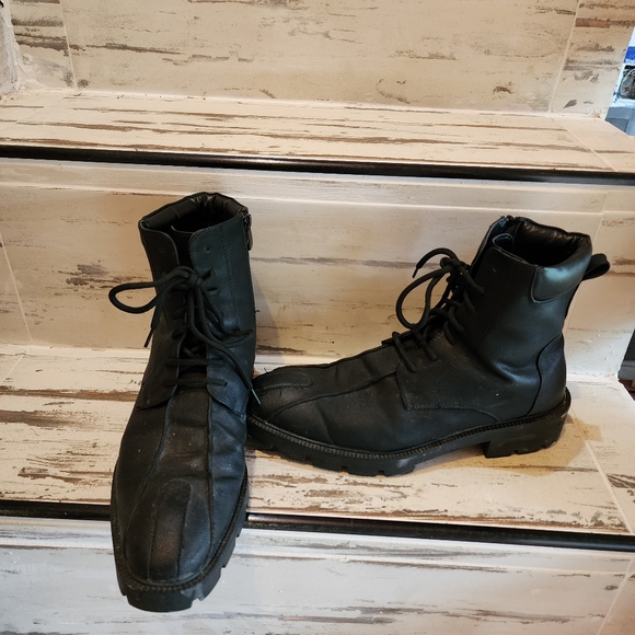 Mens zip boots, black w/ red sole, size 11.5 - Picture 4 of 8